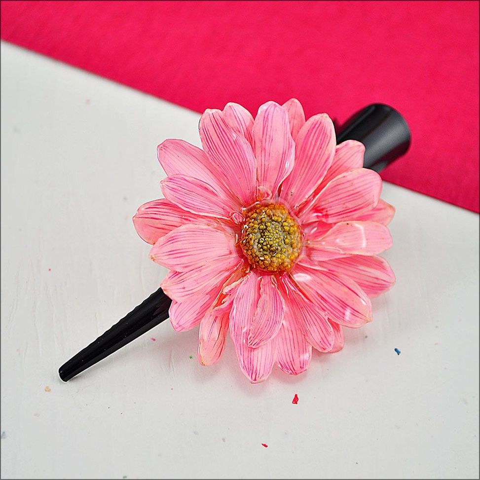 Daisy hair pins, White flower hair accessories. - Shop FomianaFlowers Hair  Accessories - Pinkoi